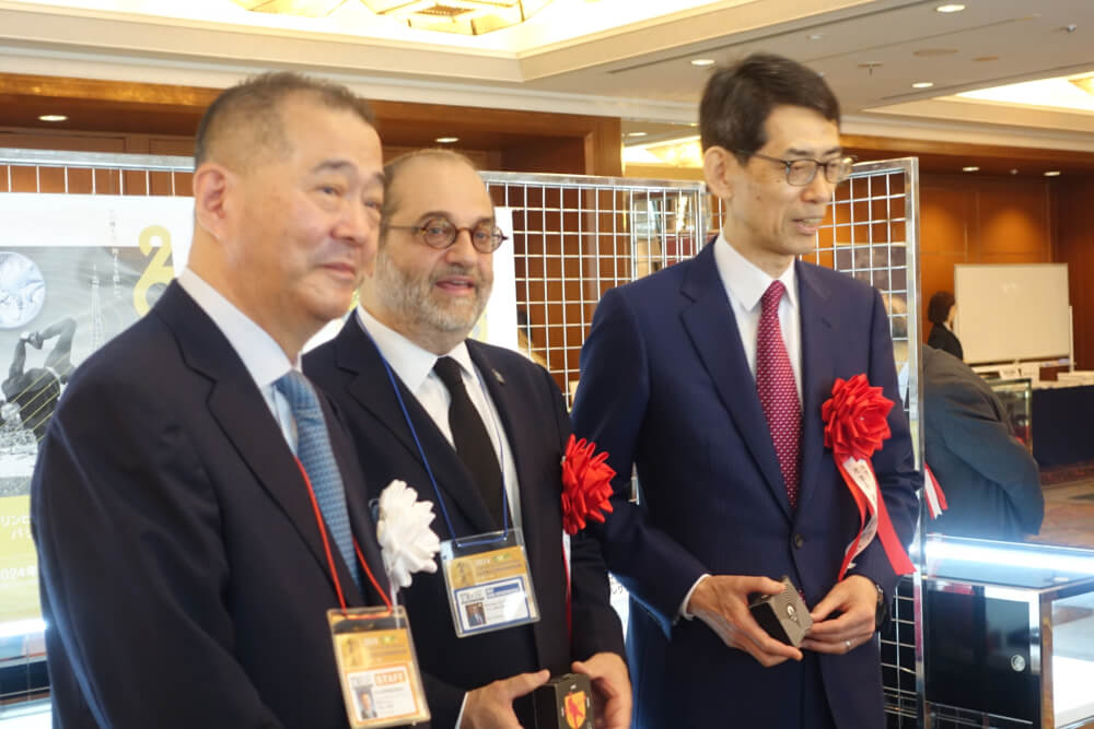 From l. to r.: The President of the Japan Coin Dealers Association, the Director of the Monnaie de Paris and the Director of the Japan Mint.